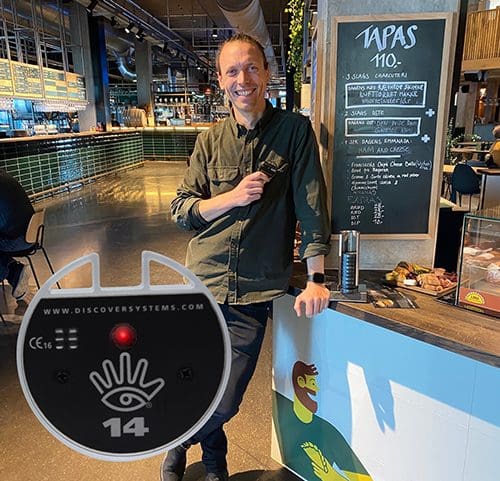 Calling system for Restaurants, pagers, pucks and buzzers