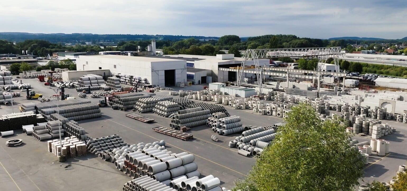 Betonwerk Werste site with precast concrete elements and loading areas
